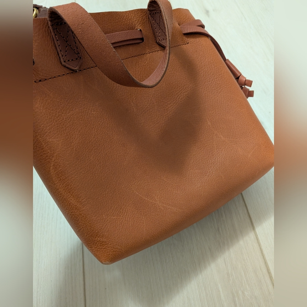 Madewell Small Drawstring Transport Leather Crossbody - Antique Rose 🌹 - Picture 11 of 16